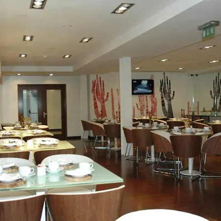 波尔图特林达德酒店