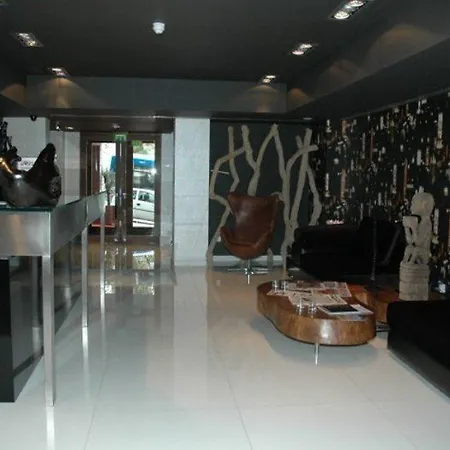 Hotell Trindade 4*