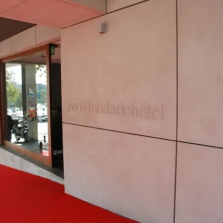 Hotell Trindade 4*